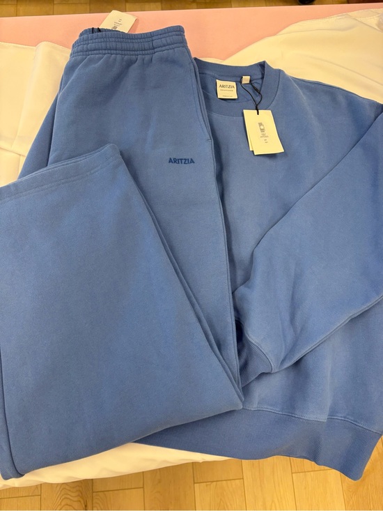 Aritzia Pants - NWT aritzia sweatfleece set